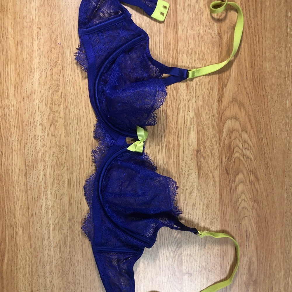 Victoria Secret Very Sexy Unlined Demi Bra